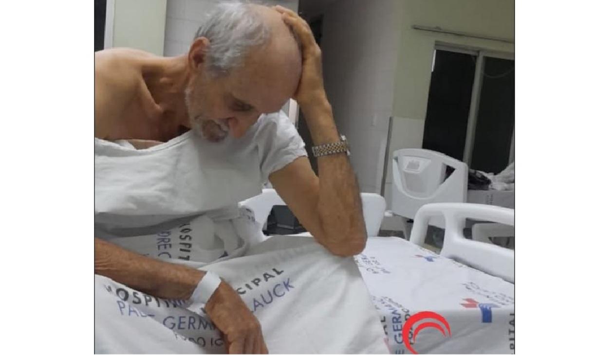 Familiares denunciam risco de infecção a paciente 78 anos no Hospital Municipal de Foz do Iguaçu Familiares denunciam risco de infecção a paciente 78 anos no Hospital Municipal de Foz do Iguaçu