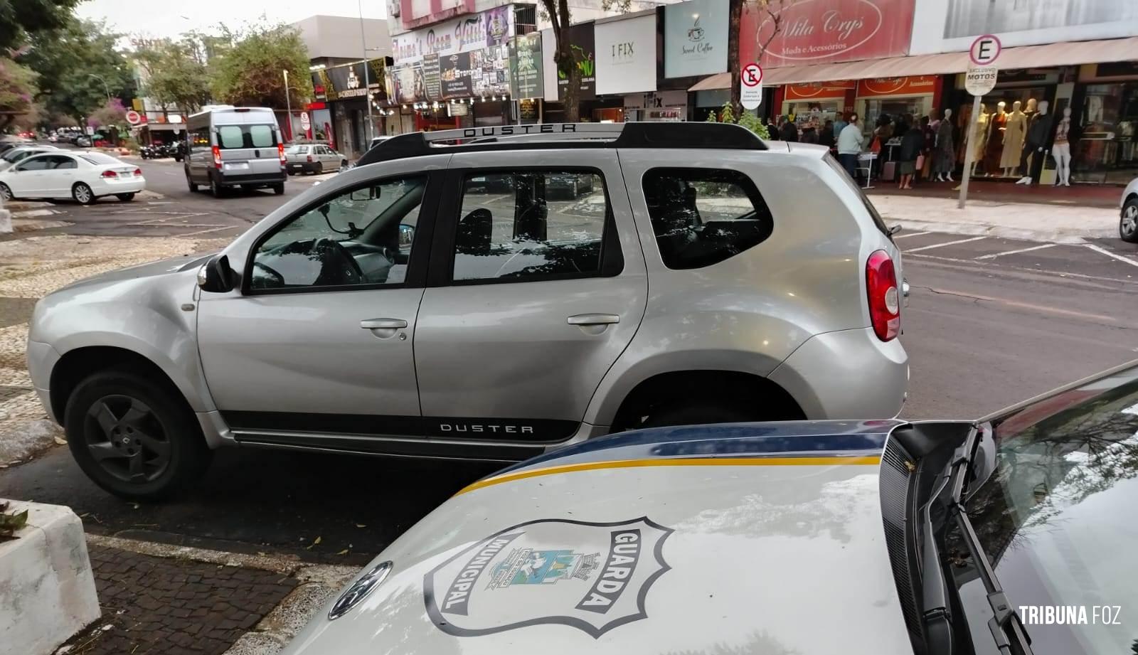 Guarda Municipal localiza veículo com alerta de furto ou roubo em Foz do Iguaçu Guarda Municipal localiza veículo com alerta de furto ou roubo em Foz do Iguaçu