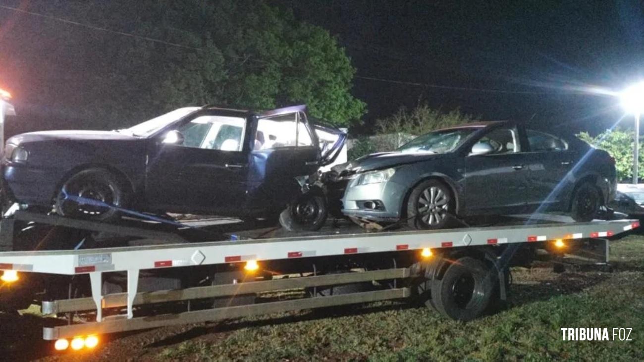 Mulher fica ferida após acidente entre dois carros na cidade de Marechal Cândido Rondon Mulher fica ferida após acidente entre dois carros na cidade de Marechal Cândido Rondon