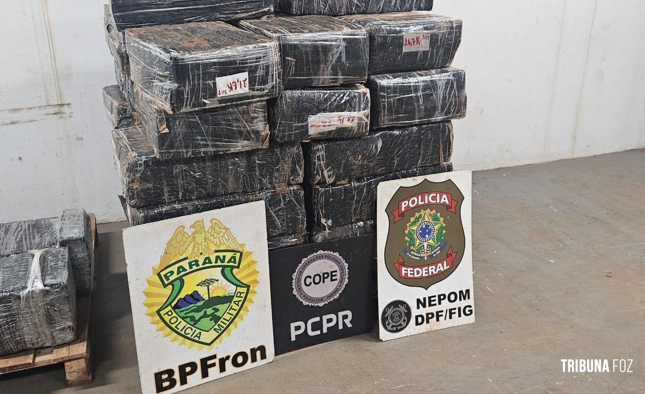 Policia Federal, Policia Civil e Policia Militar apreendem 1.039 Kg de maconha em Santa Helena Policia Federal, Policia Civil e Policia Militar apreendem 1.039 Kg de maconha em Santa Helena