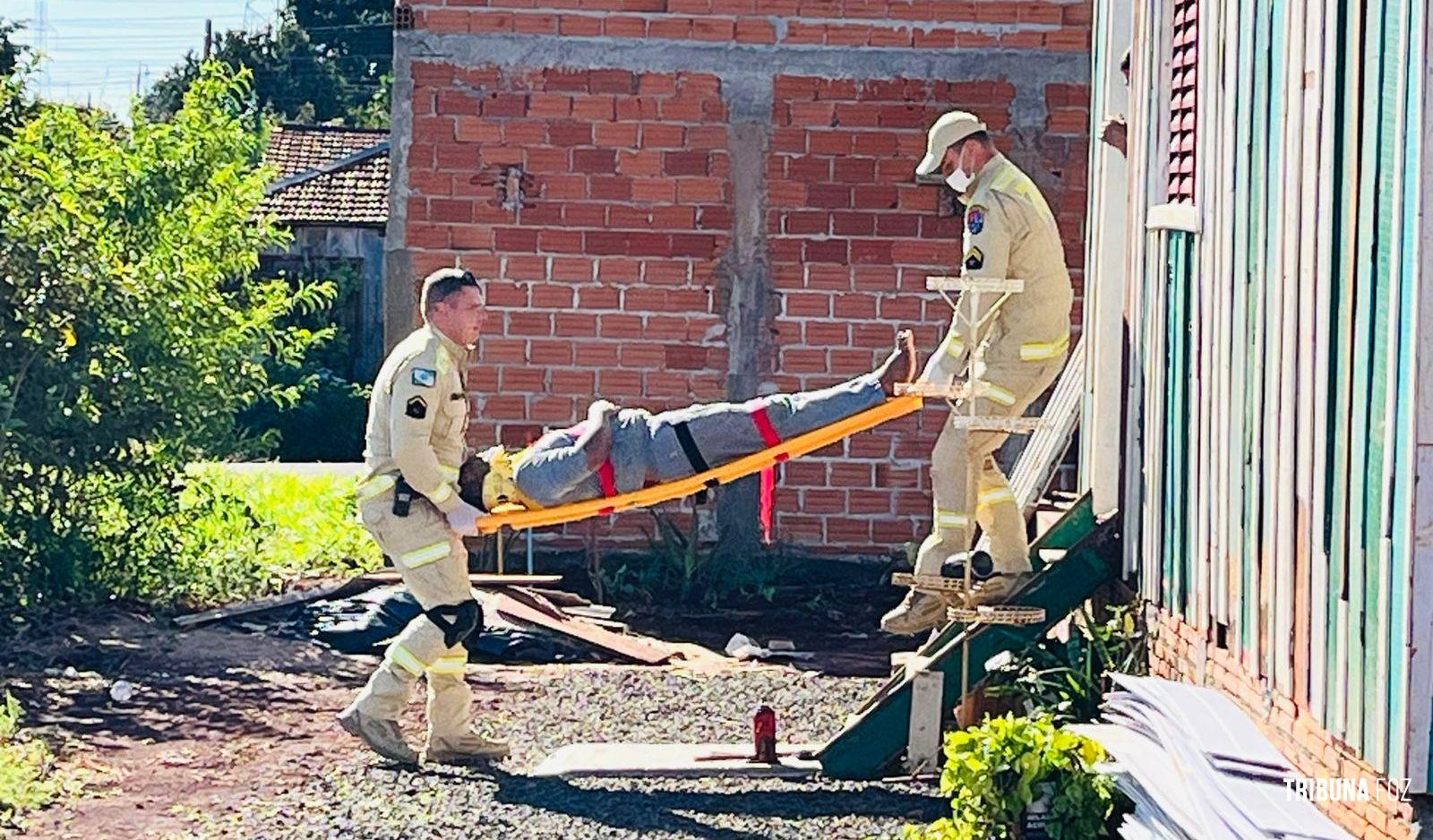 Siate socorre homem que caiu do telhado no Jardim Congonhas Siate socorre homem que caiu do telhado no Jardim Congonhas