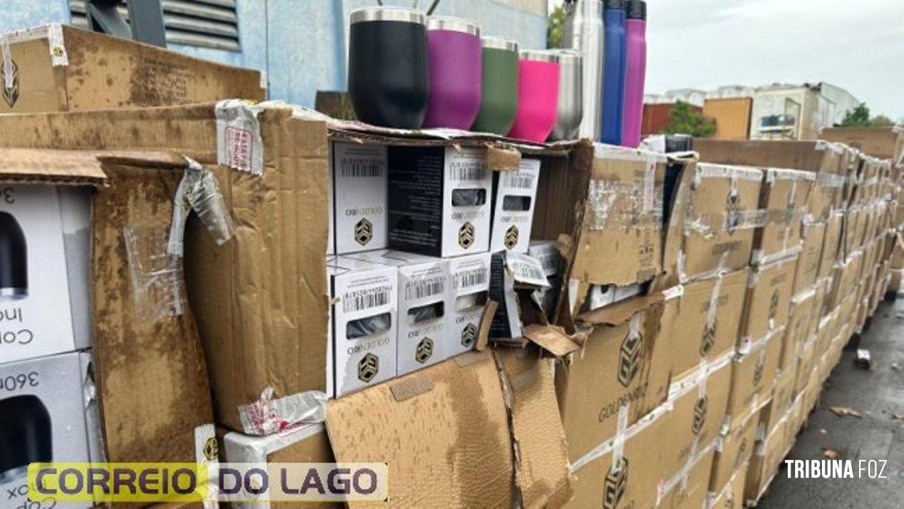 Alfândega da Receita Federal em Foz do Iguaçu destrói copos e garrafas térmicas contaminados Alfândega da Receita Federal em Foz do Iguaçu destrói copos e garrafas térmicas contaminados