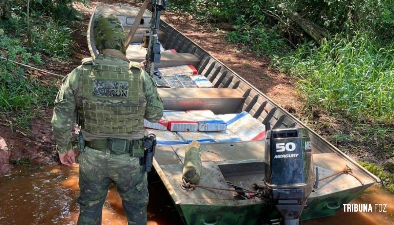 BPFRON apreende embarcação carregada com 443,8 Kg de maconha em Santa Helena