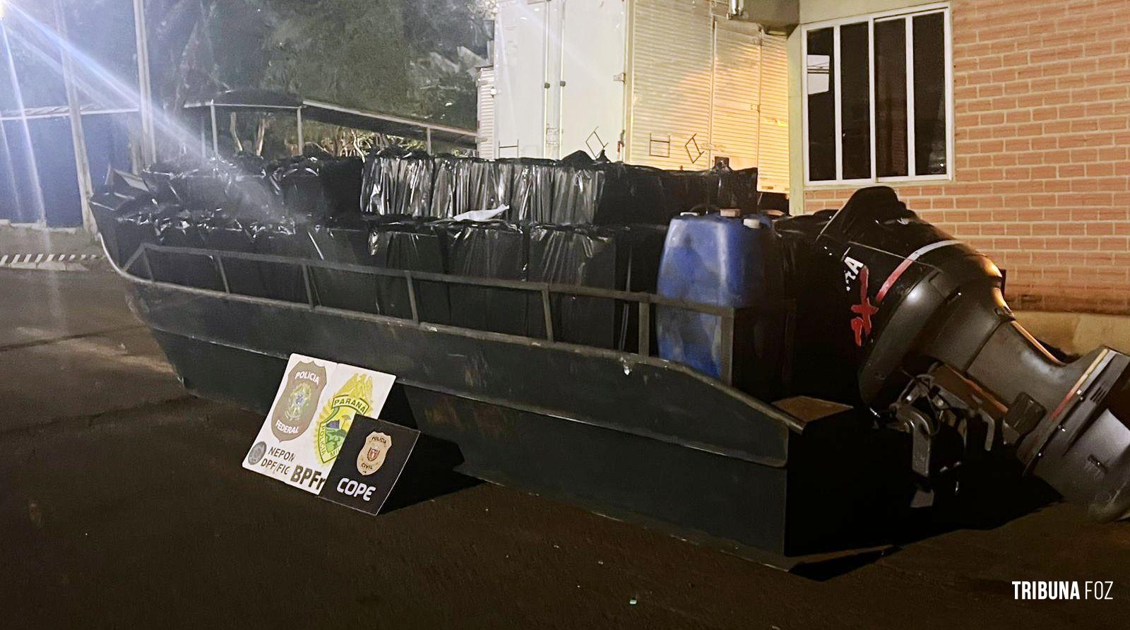 BPFRON, PF e PC apreendem embarcação carregada com cigarros em Itaipulândia