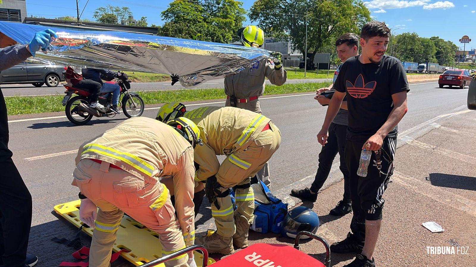 Casal fica ferido após queda de motocicleta na BR-277 em Foz do Iguaçu Casal fica ferido após queda de motocicleta na BR-277 em Foz do Iguaçu