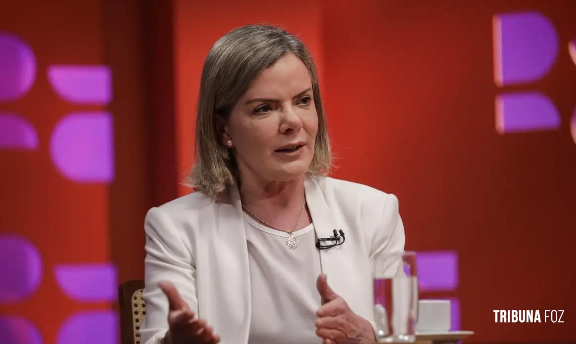 Gleisi diz que políticos de direita querem EUA intervindo no Brasil Gleisi diz que políticos de direita querem EUA intervindo no Brasil