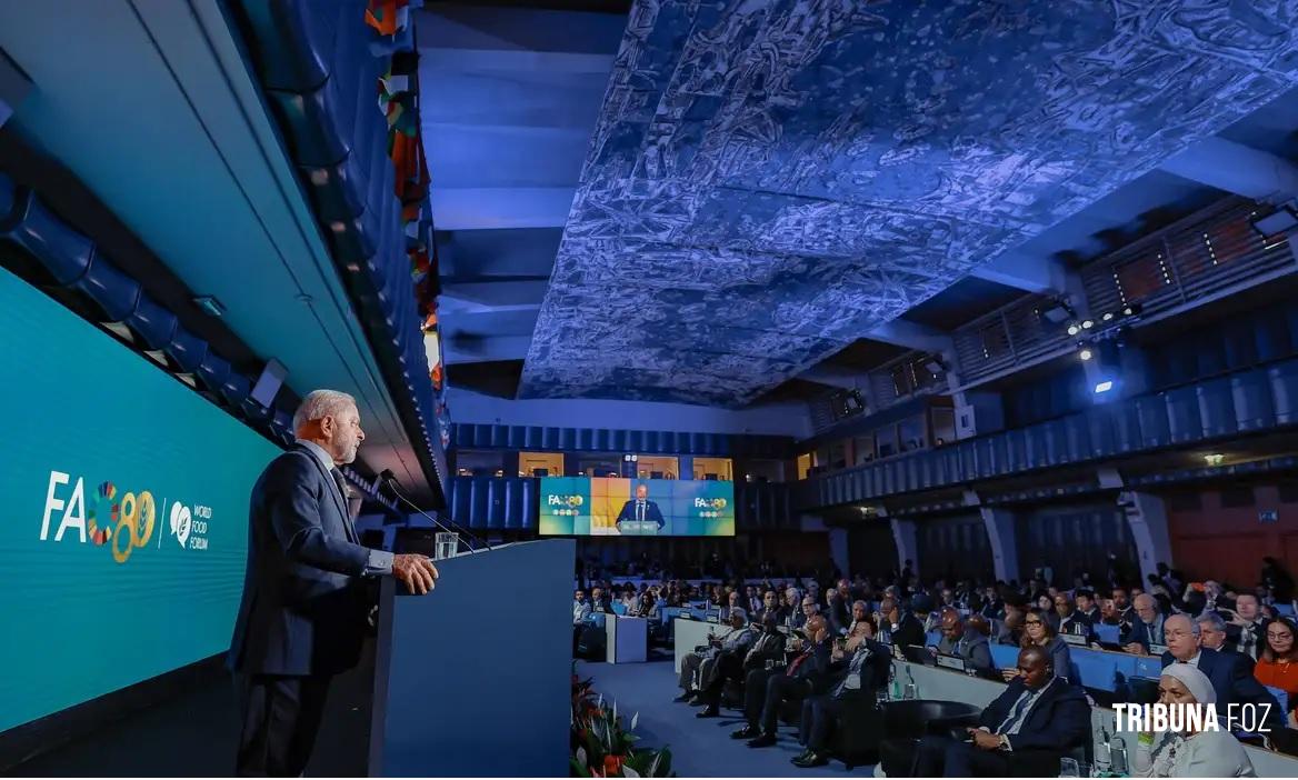Lula diz que fome não é problema econômico, mas político Lula diz que fome não é problema econômico, mas político