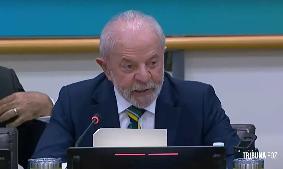 Lula diz que gestor que deixa obra parada deve ser preso