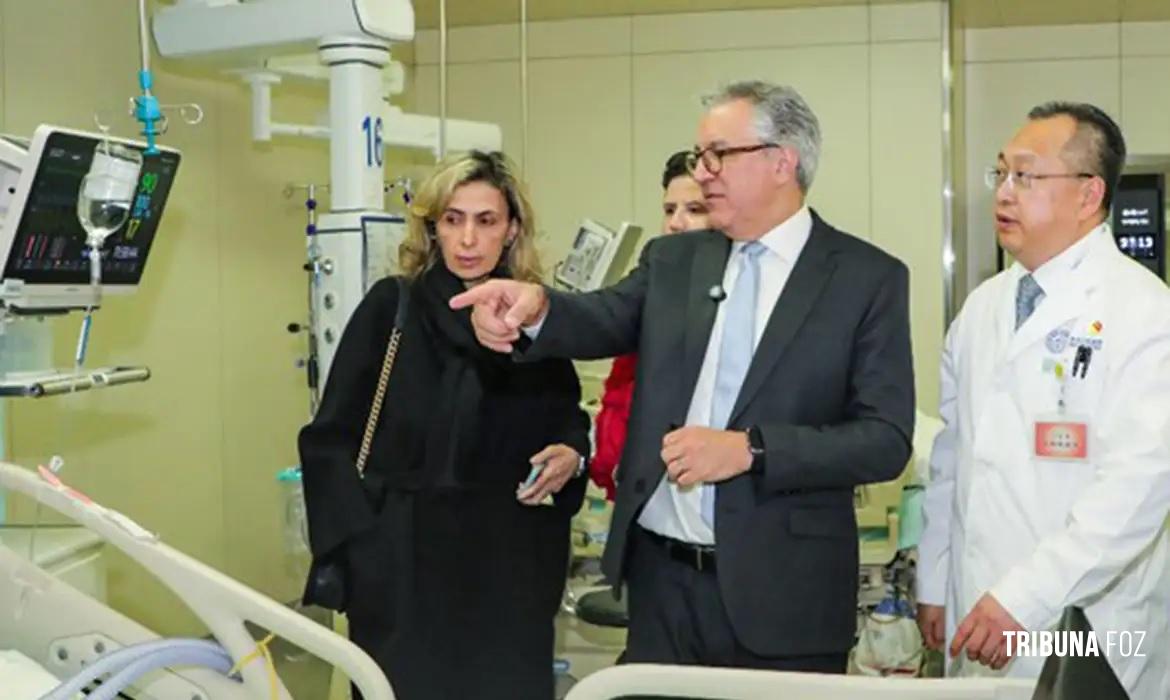 Ministro da Saúde visita modelo de hospital inteligente na China Ministro da Saúde visita modelo de hospital inteligente na China