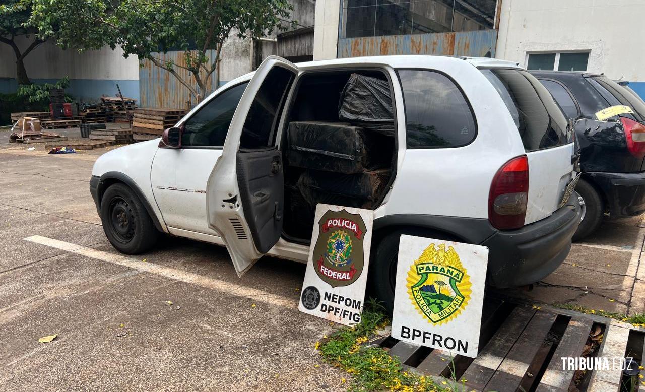 PF e PM apreendem veículo carregado com 14 caixas de cigarros na Vila Portes em Foz do Iguaçu PF e PM apreendem veículo carregado com 14 caixas de cigarros na Vila Portes em Foz do Iguaçu
