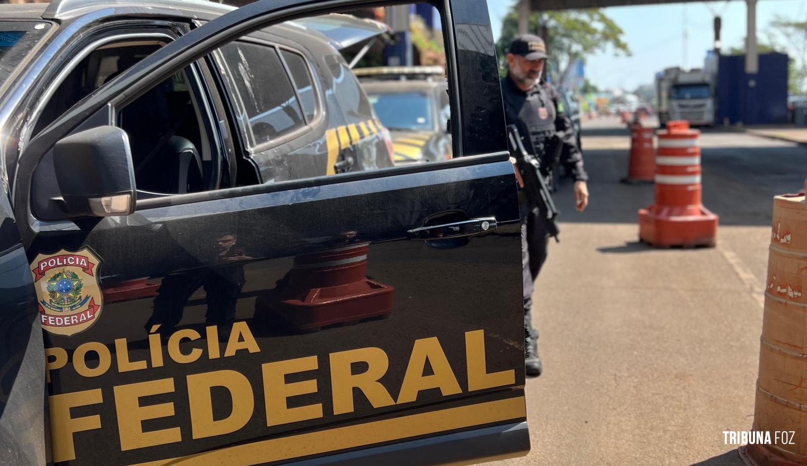 Polícia Federal cumpre dois mandados de prisão de foragidos na tríplice fronteira Polícia Federal cumpre dois mandados de prisão de foragidos na tríplice fronteira