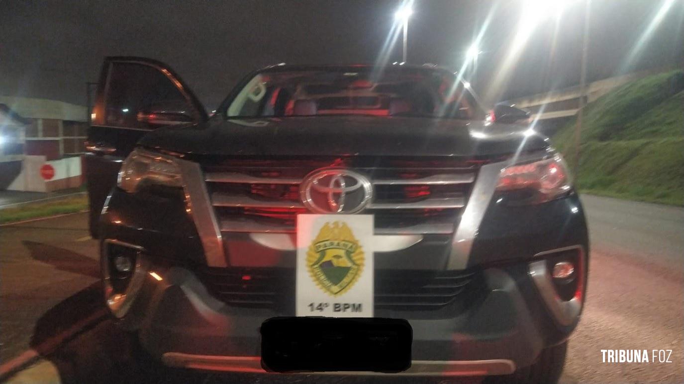 Polícia Militar recupera veículo furtado em Foz do Iguaçu Polícia Militar recupera veículo furtado em Foz do Iguaçu