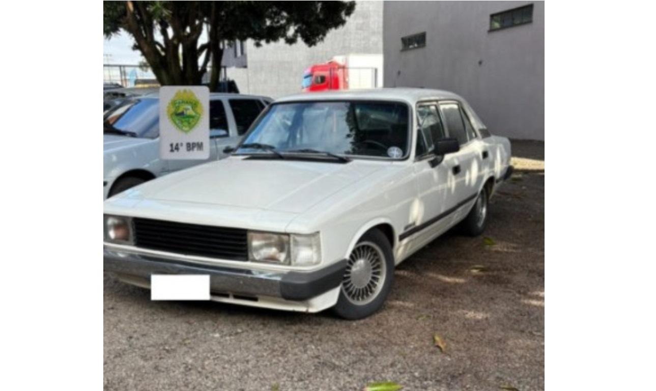 Polícia Militar recupera veículo furtado em Medianeira Polícia Militar recupera veículo furtado em Medianeira