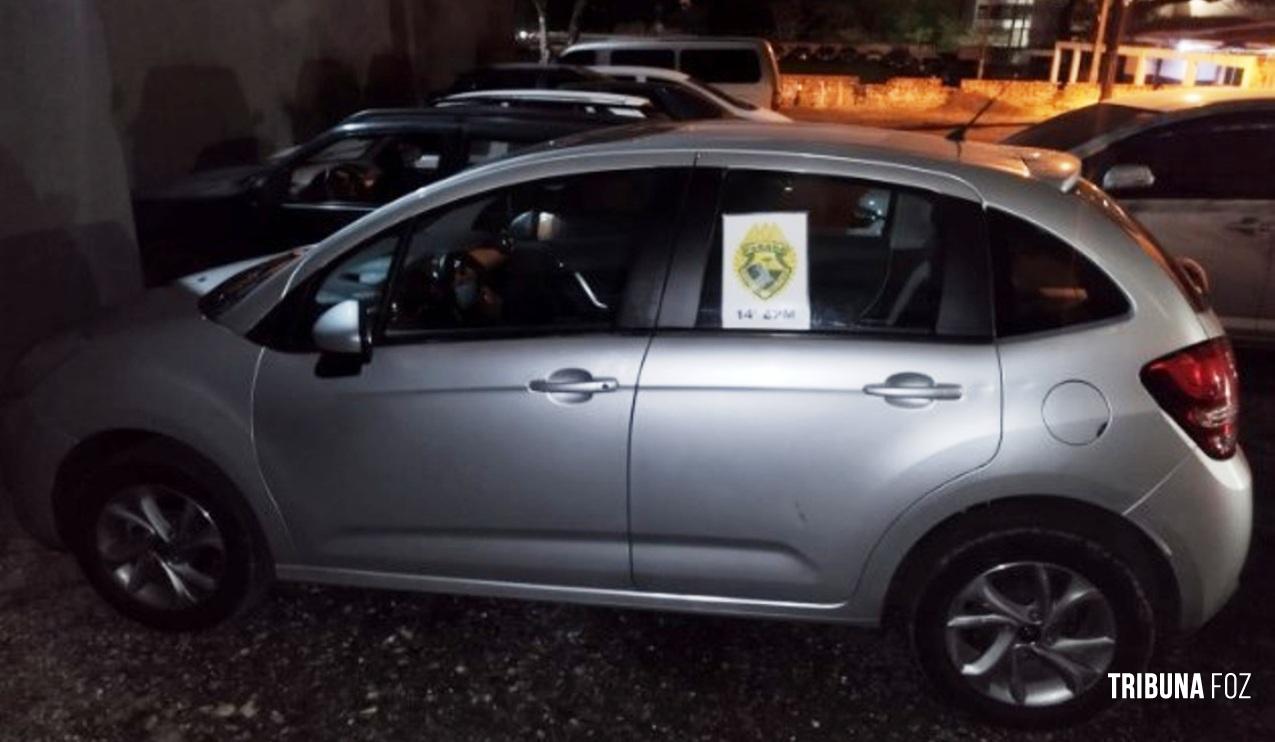 Polícia Militar recupera veículo roubado na Favela do Jardim Jupira Polícia Militar recupera veículo roubado na Favela do Jardim Jupira