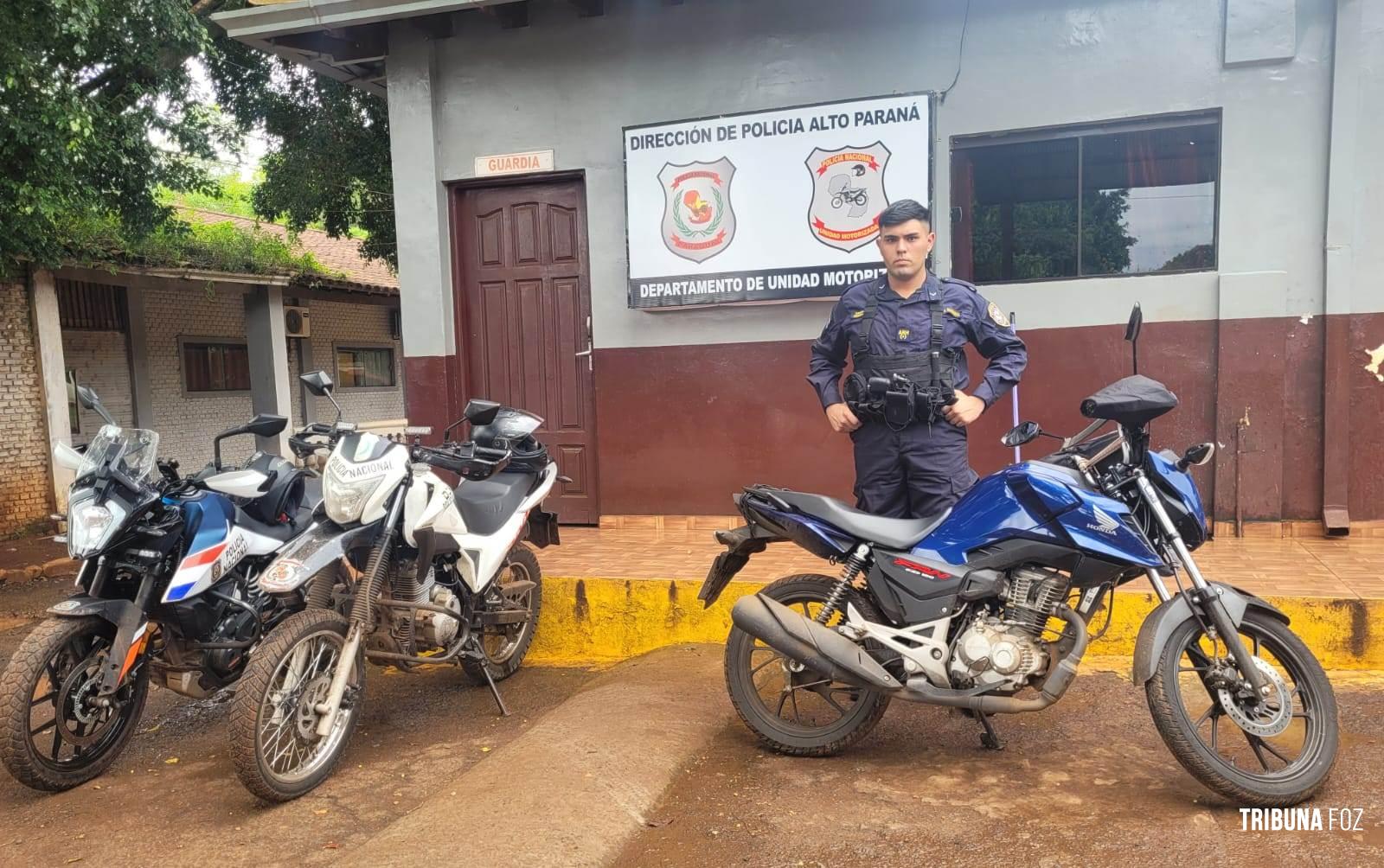 Policia Nacional de Ciudad Del Este apreende moto roubada em Foz do Iguaçu Policia Nacional de Ciudad Del Este apreende moto roubada em Foz do Iguaçu
