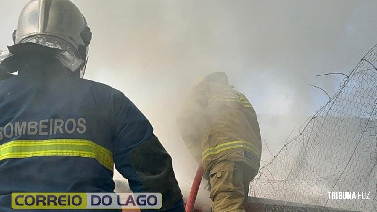 Princípio de incêndio mobiliza equipes da Defesa Civil e Bombeiros em Santa Helena Princípio de incêndio mobiliza equipes da Defesa Civil e Bombeiros em Santa Helena