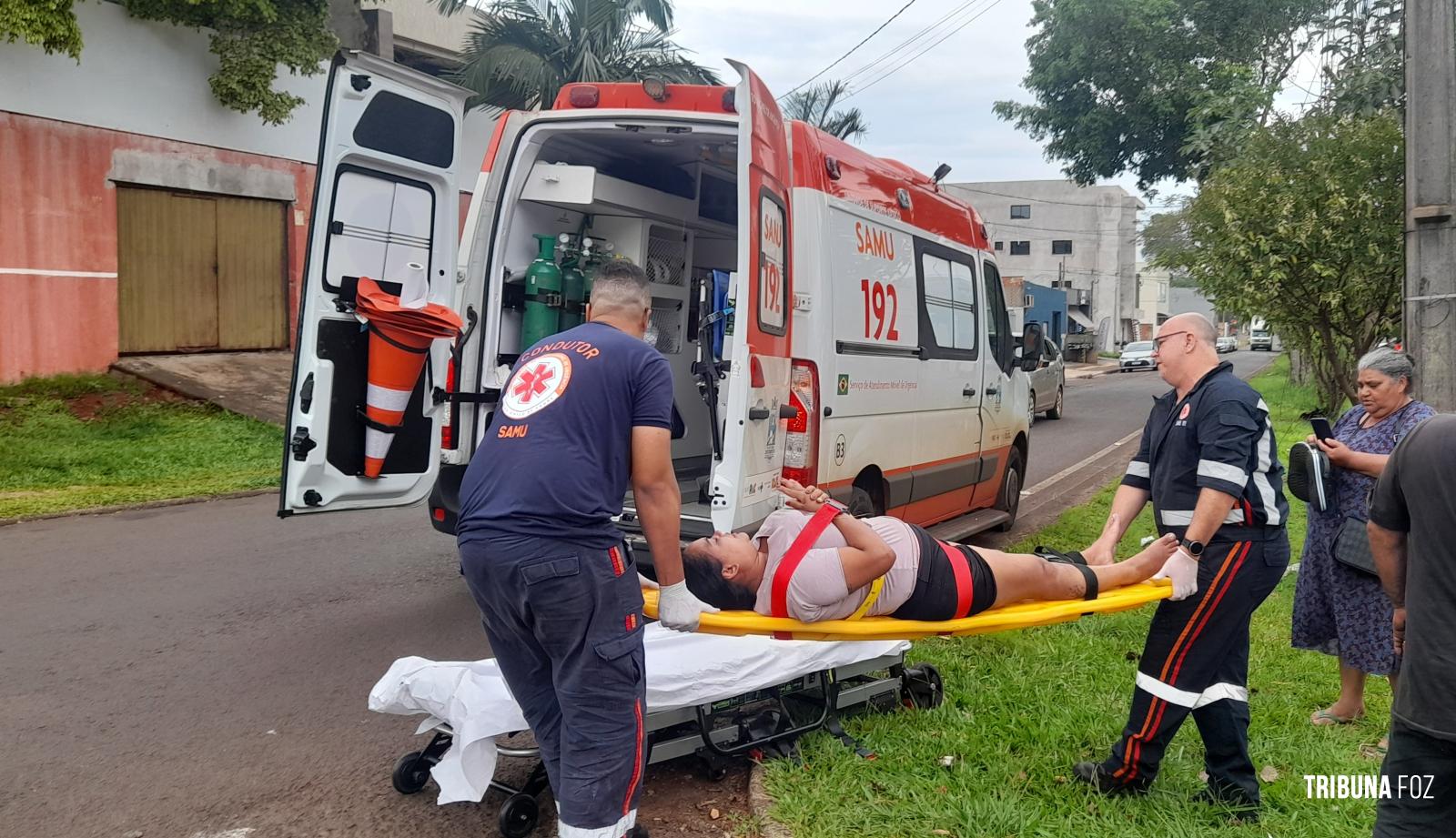 SAMU socorre motociclista após colisão na Av. Javier Koelbel