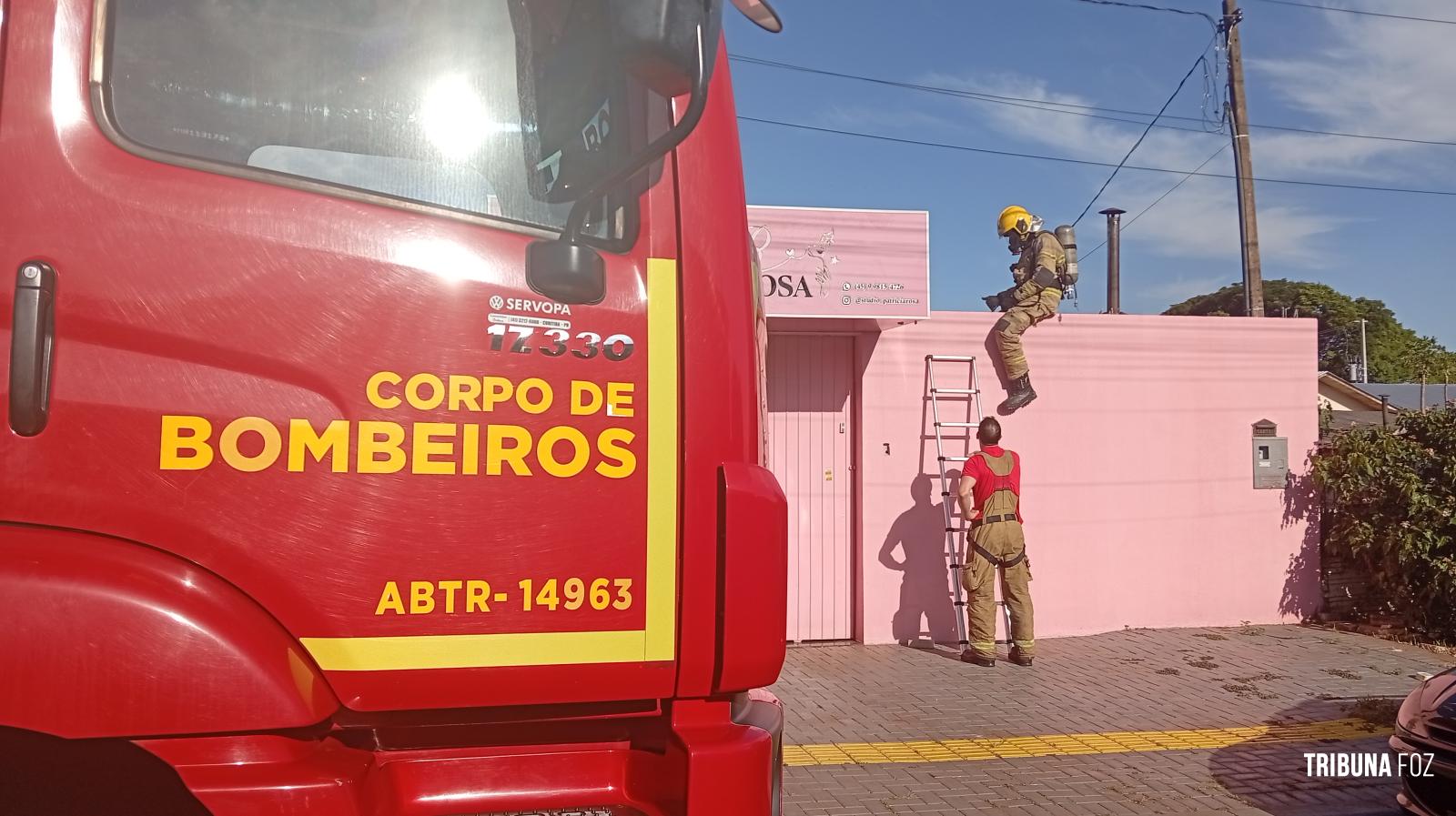 Bombeiros são acionados após inversor pegar fogo em residência no Jardim São Paulo