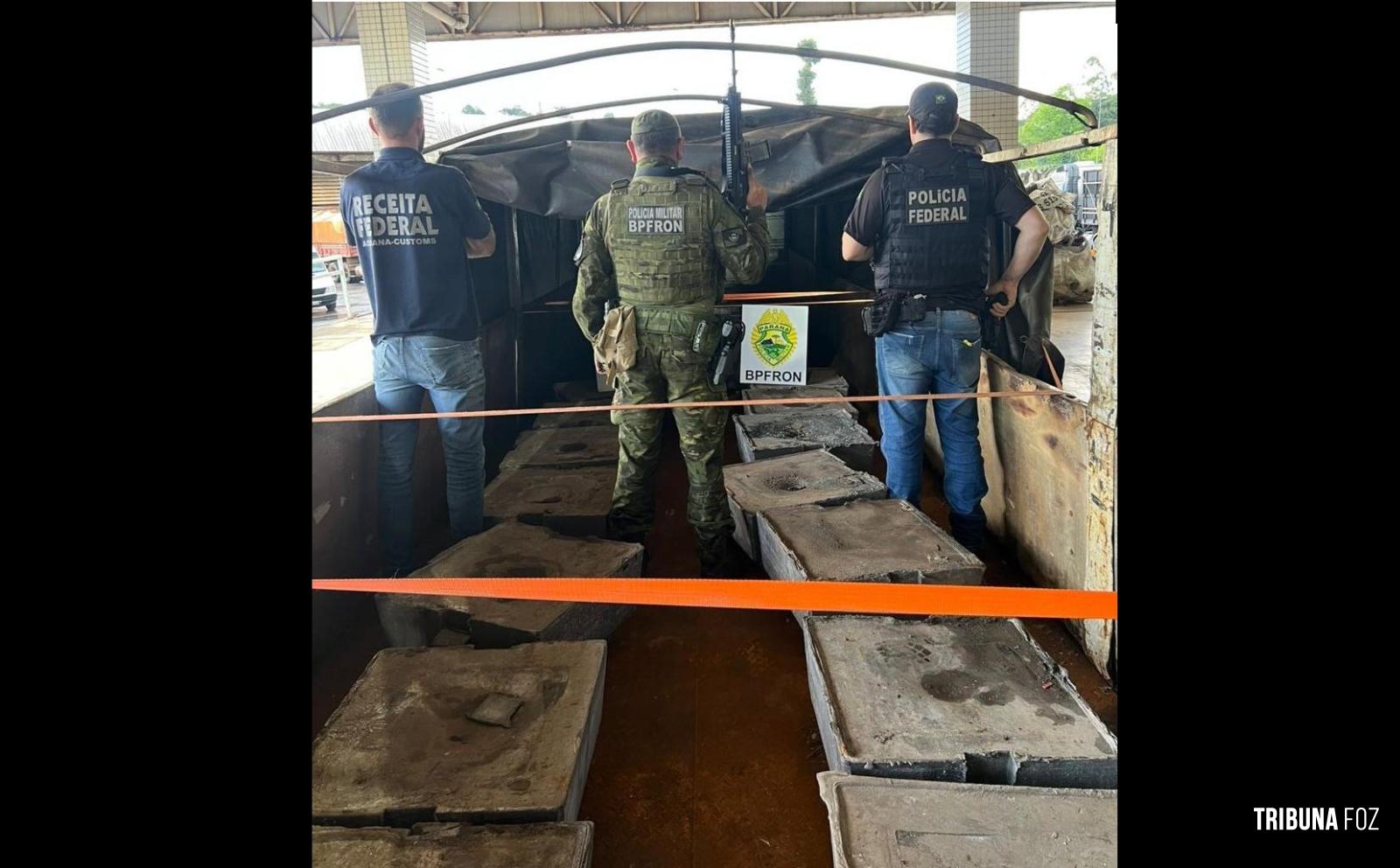 BPFRON, PF e RF apreendem carreta carregada com 31 toneladas de chumbo em Santo Antônio do Sudoeste