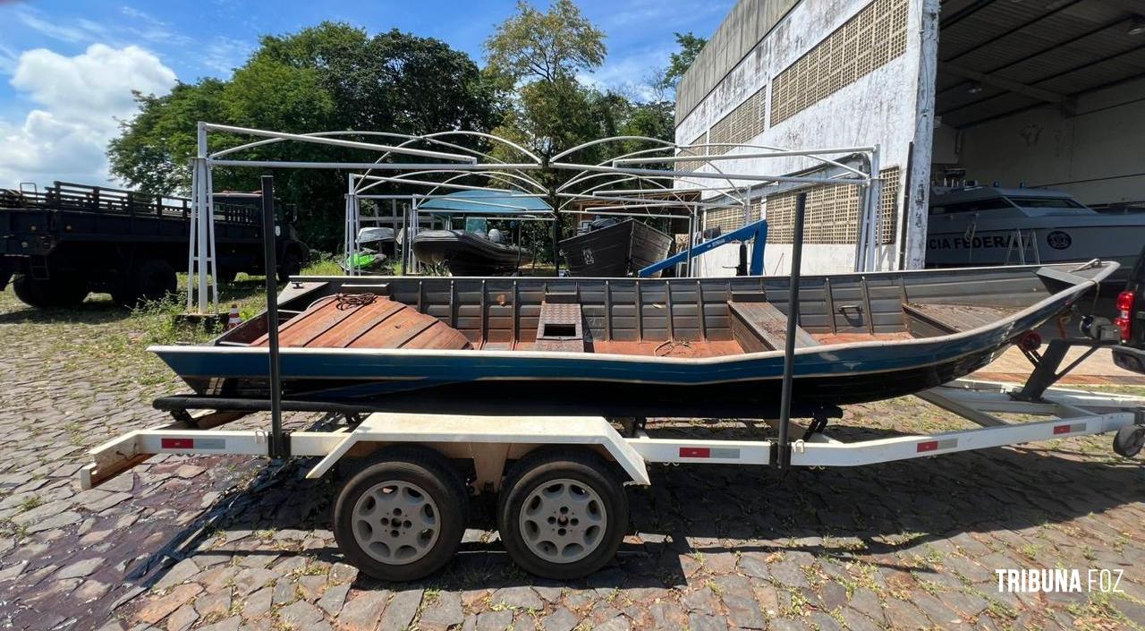 PF e PC apreende 20 mil maços de cigarros as margens do Lago de Itaipu em Itaipulândia