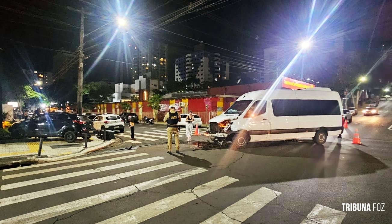 Plantão de Acidentes da PM atende colisão no centro de Foz do Iguaçu