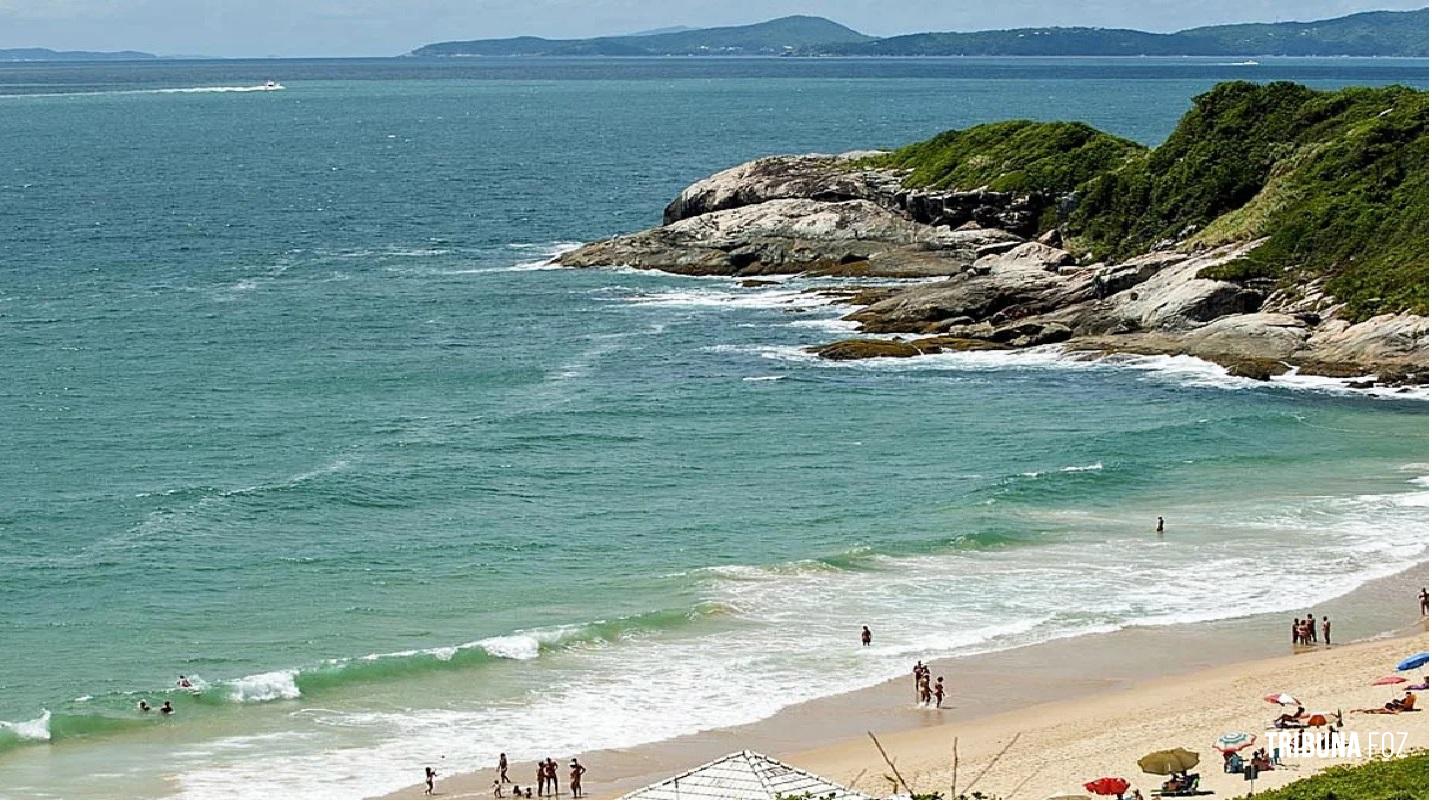 Balneário Camboriú vai proibir nudismo na Praia do Pinho, a primeira a ter prática no País