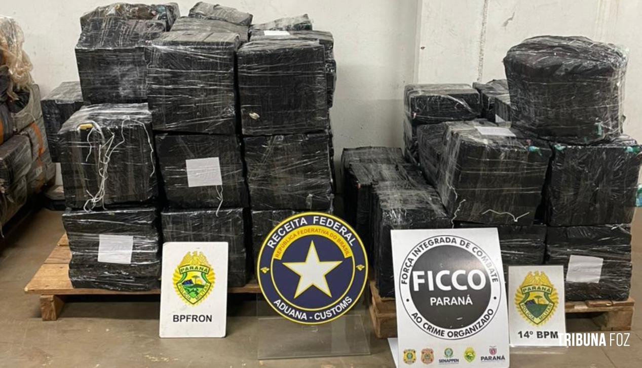 FICCO/PR e Receita Federal apreendem quase uma tonelada de maconha em carreta na cidade de Medianeira