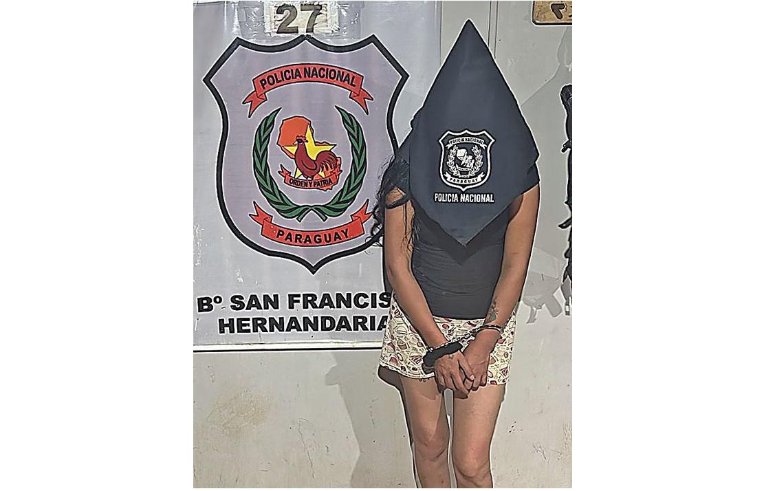 Mulher com mandado de prisão por tráfico de drogas é presa em Hernandárias