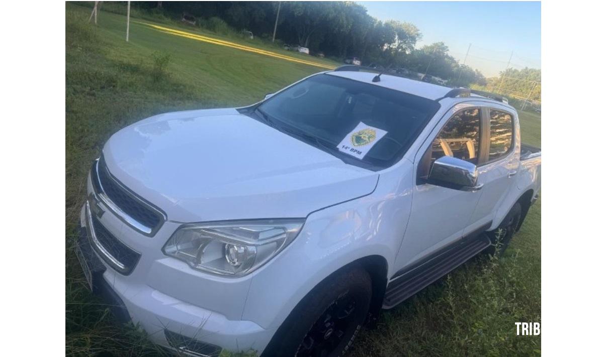 PM prende condutor com veiculo roubado após perseguição policial durante a madrugada