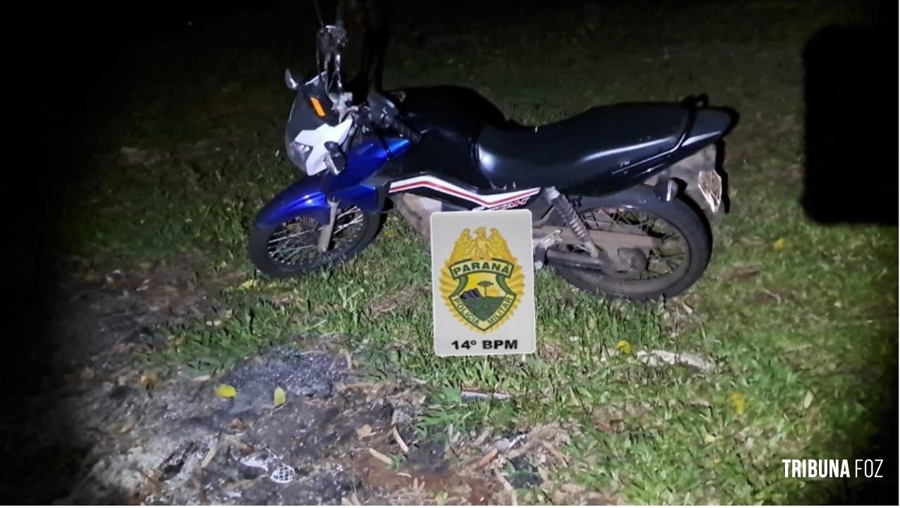PM recupera motocicleta furtada na Favela do Monsenhor, área central de Foz do Iguaçu