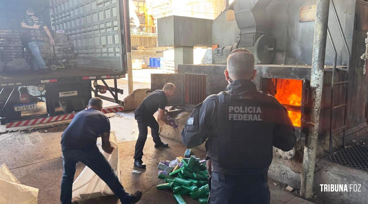 Policia Federal incinera mais de 8 toneladas de drogas apreendidas na região da tríplice fronteira