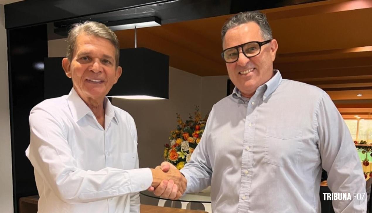 Sem licitação, prefeitura de Foz gasta R$ 2,5 milhões com decoração de natal