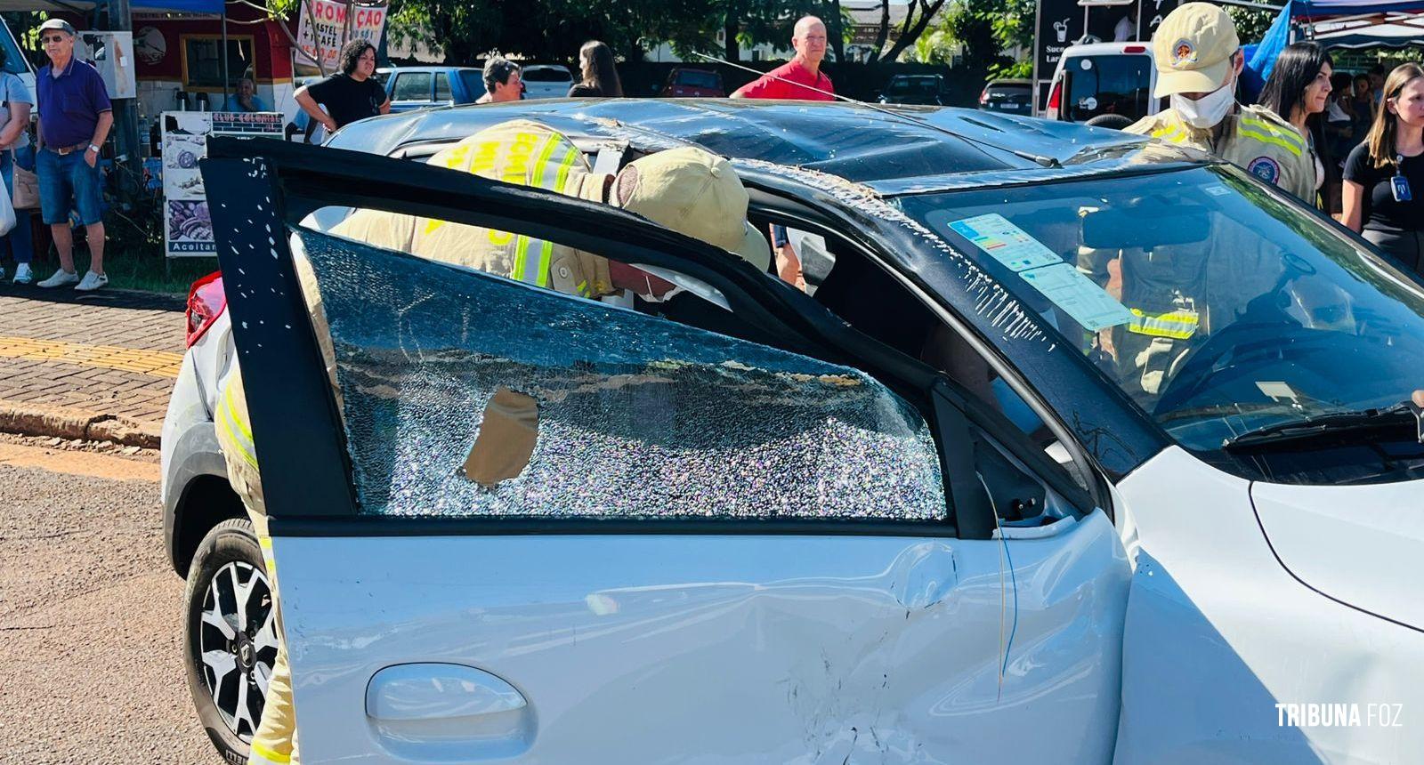 Colisão entre ônibus e carro é registrada na Vila A