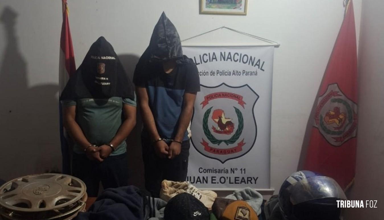 Dois homens presos após abandonarem veículo suspeito de roubo na cidade de Juan E. O