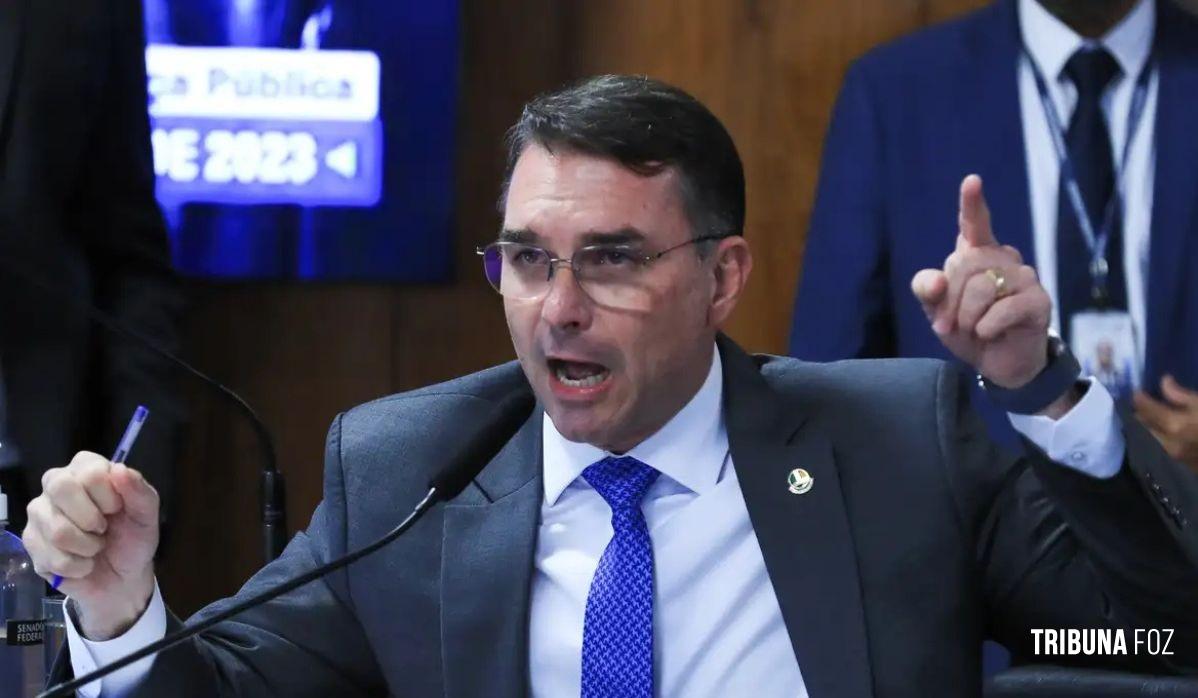 Flávio Bolsonaro sinaliza que candidato a vice-presidente será da federação União Progressista