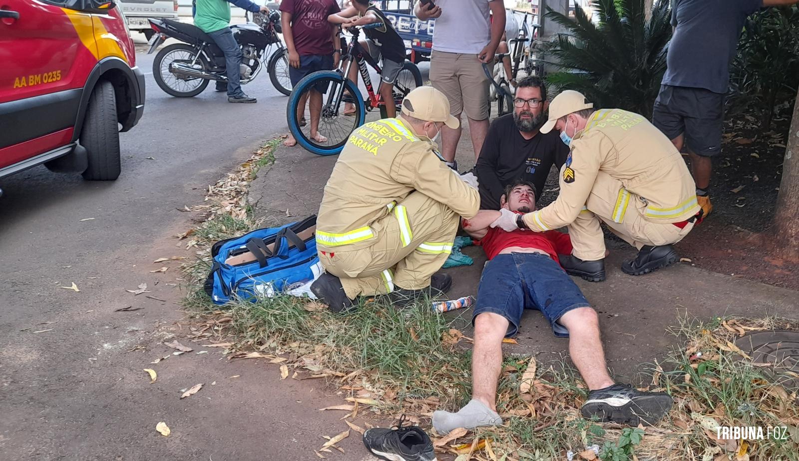 Motociclista é socorrido pelo Siate após colisão no Bairro Porto Meira
