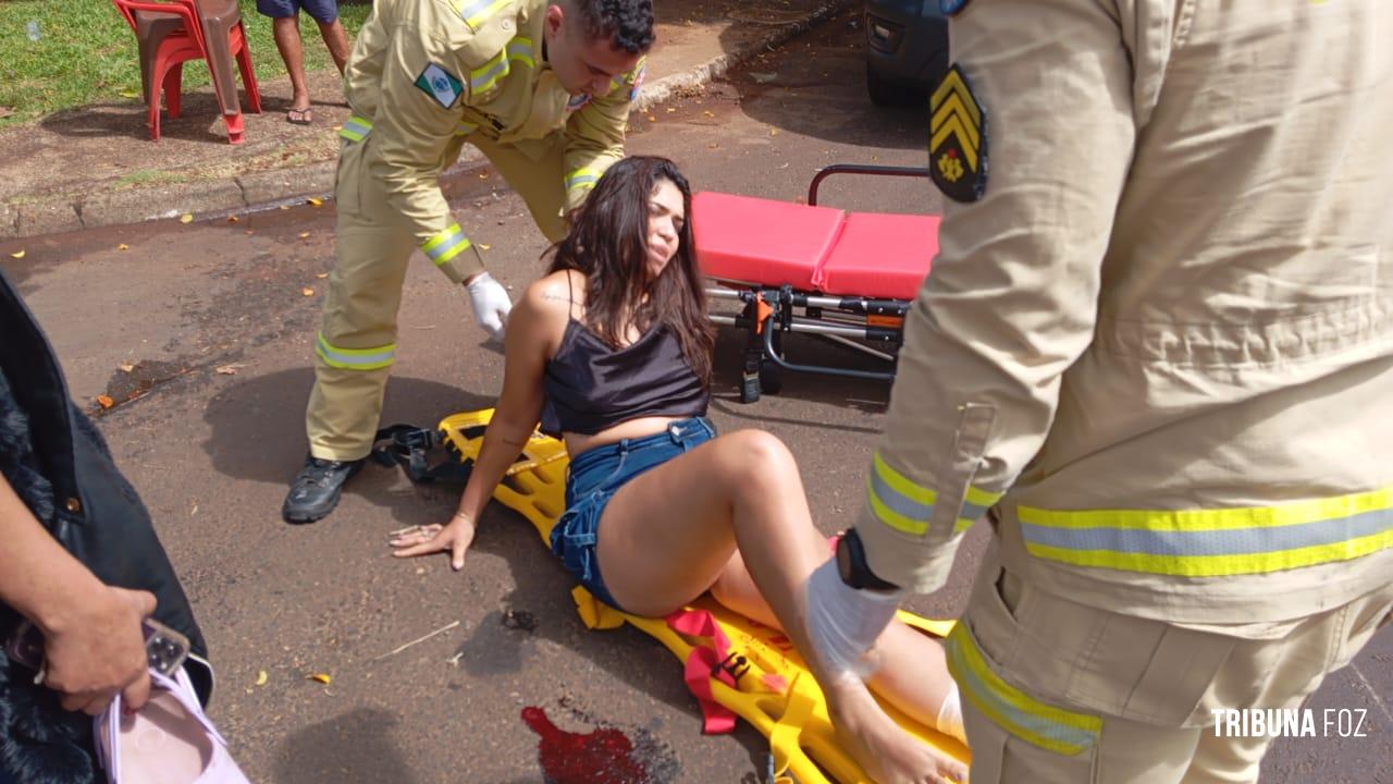 Motociclista fica ferida após queda na Av. General Meira