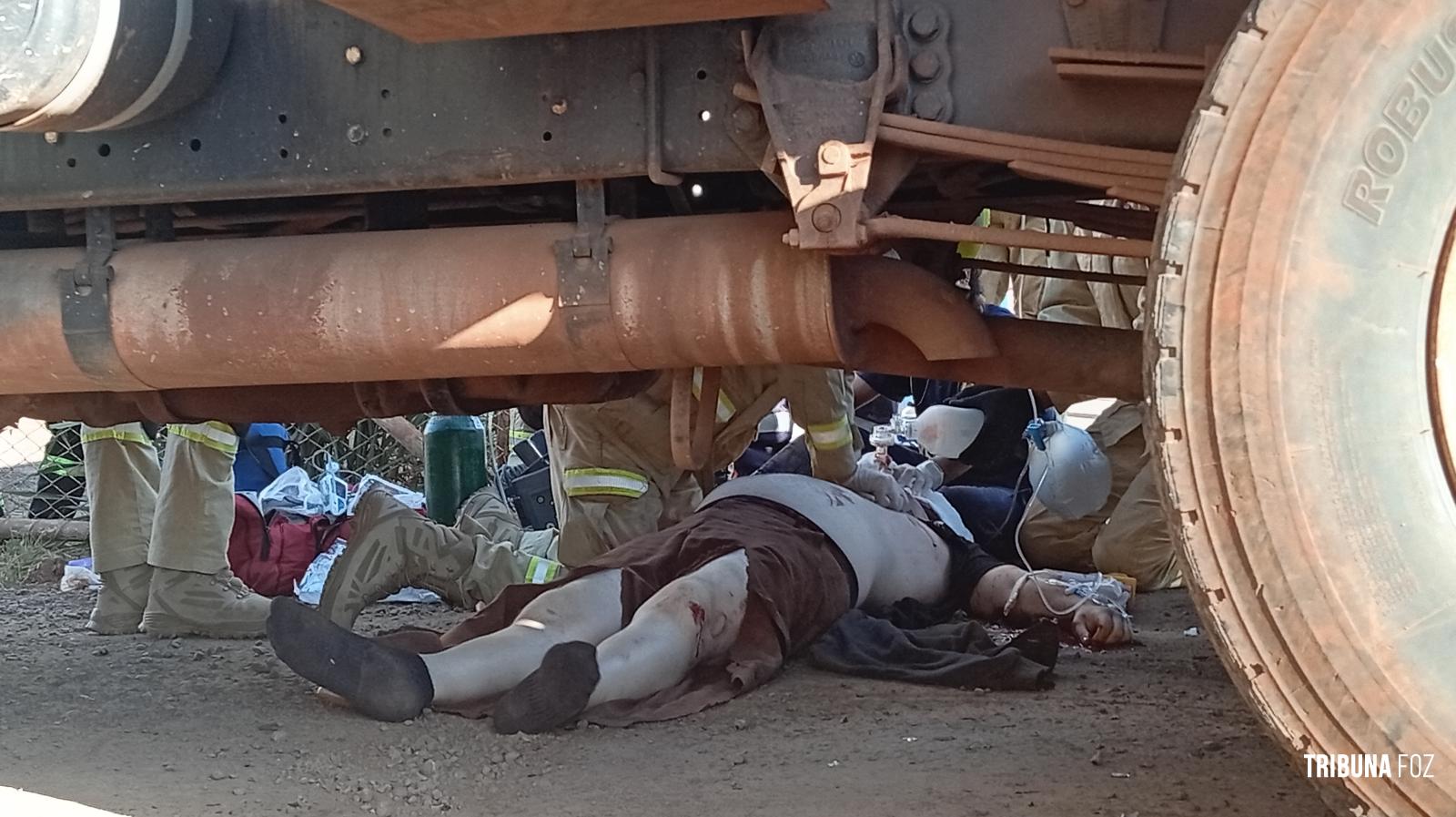 Motociclista morre após ser fechado por caminhão na Av. das Cataratas