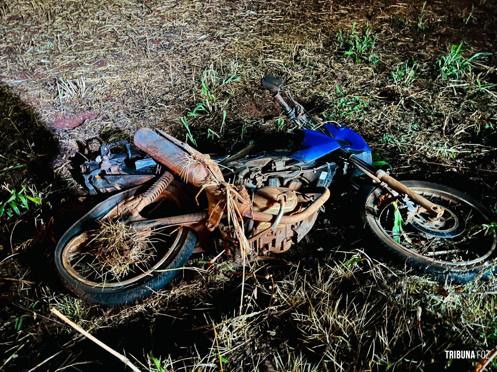 Colisão entre carro e motocicleta deixa casal ferido no Alto da Boa Vista