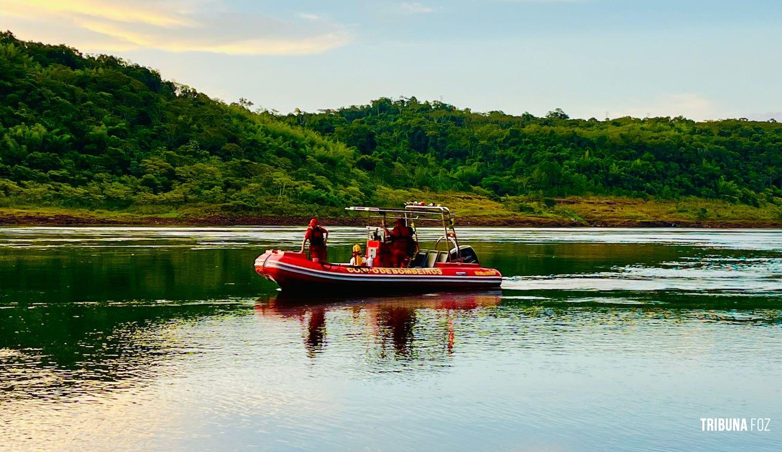 Bombeiros realizam segundo dia de buscas por jovem desaparecido no Rio Paraná