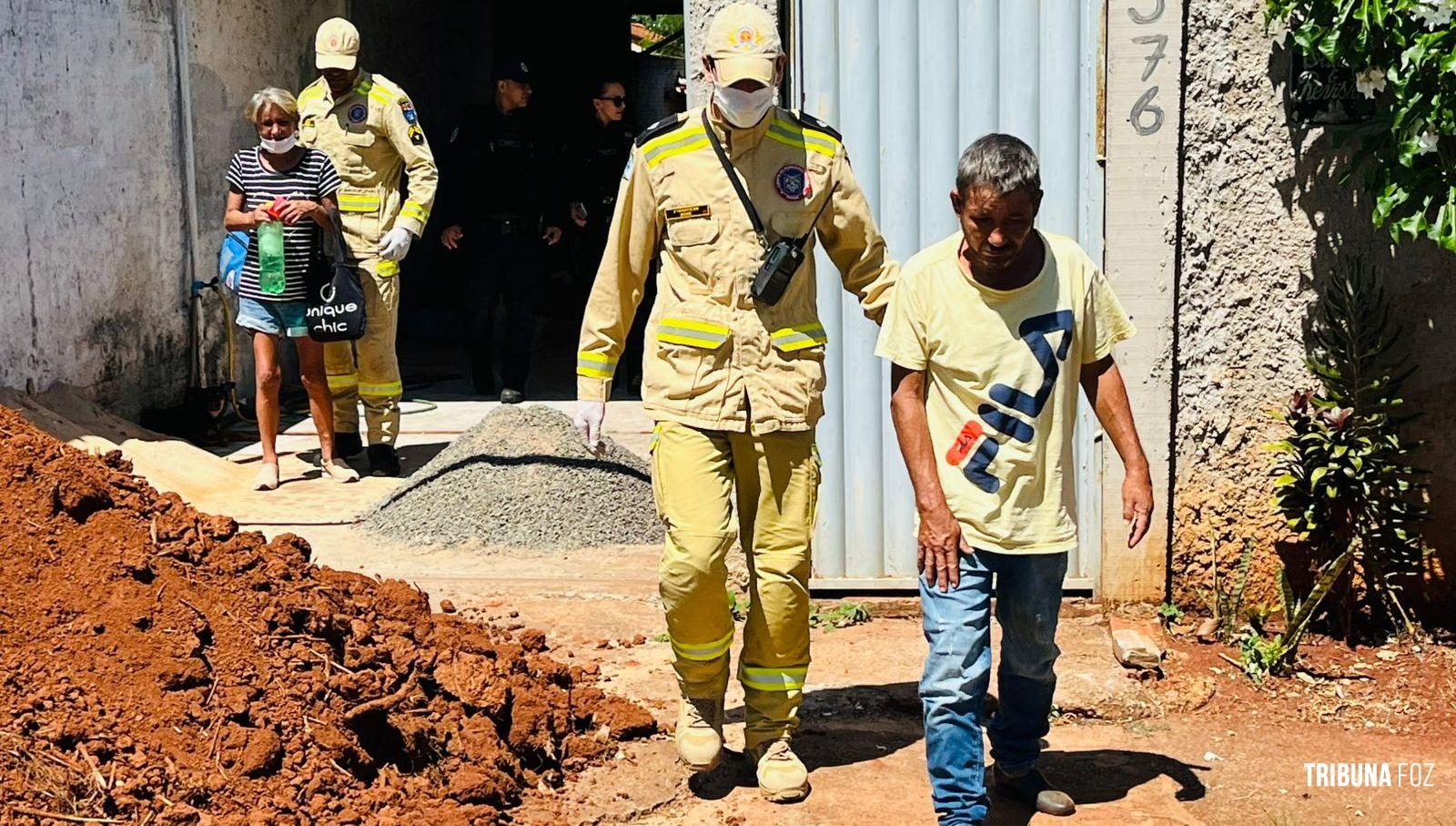 Filho agride o pai e a mãe com chutes e socos e deixa os dois feridos no Jardim Almada em Foz do Iguaçu