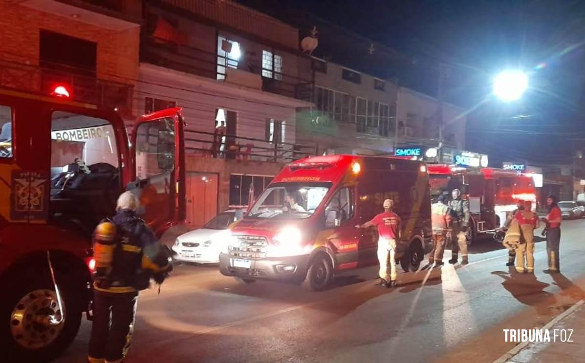 Fogo em churrasqueira mobiliza o Corpo de Bombeiros durante a madrugada no Porto Meira