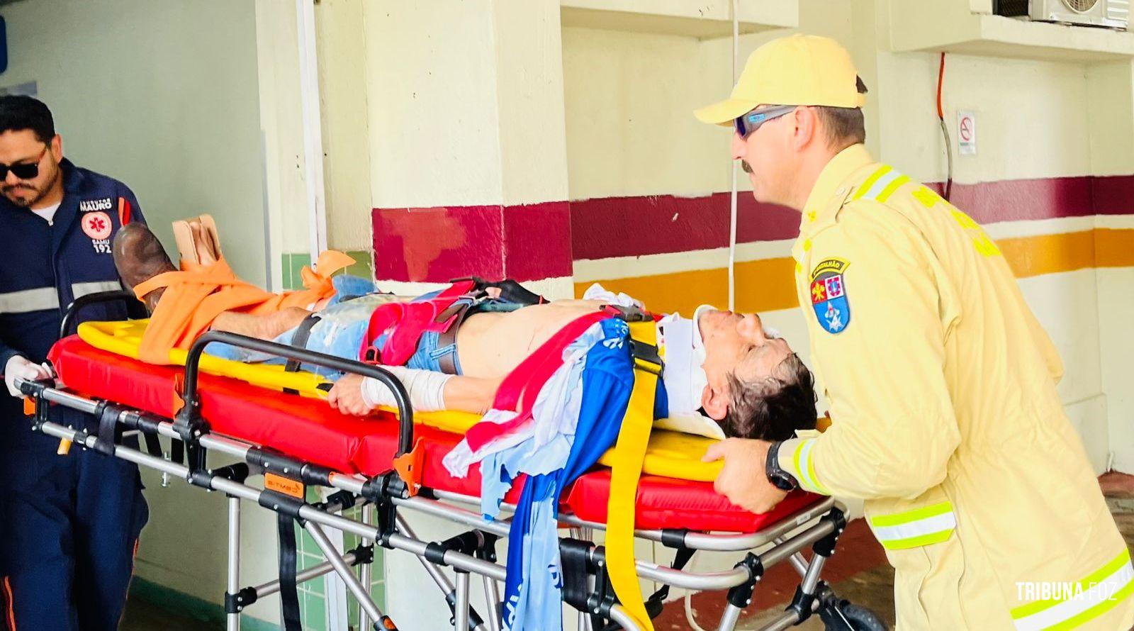 Motociclista fica gravemente ferido após colisão no centro de Foz do Iguaçu