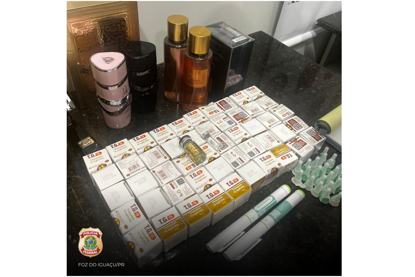 PF apreende centenas de medicamentos contrabandeados no Aeroporto Internacional de Foz do Iguaçu