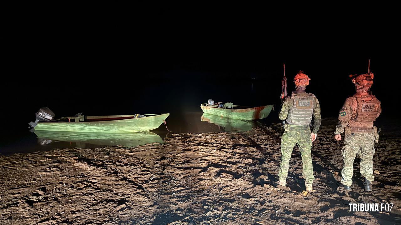 PF e PM apreendem 1.107,5 Kg de maconha, caminhonete e duas embarcações em Santa Helena