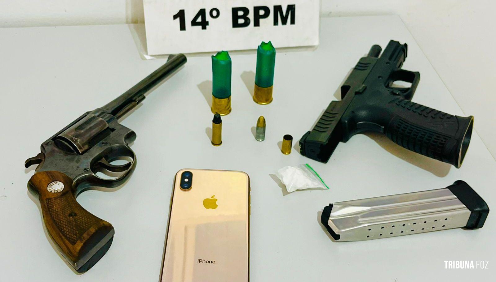 PM apreende armas de fogo e veículo abandonado no Jardim São Paulo em Foz do Iguaçu