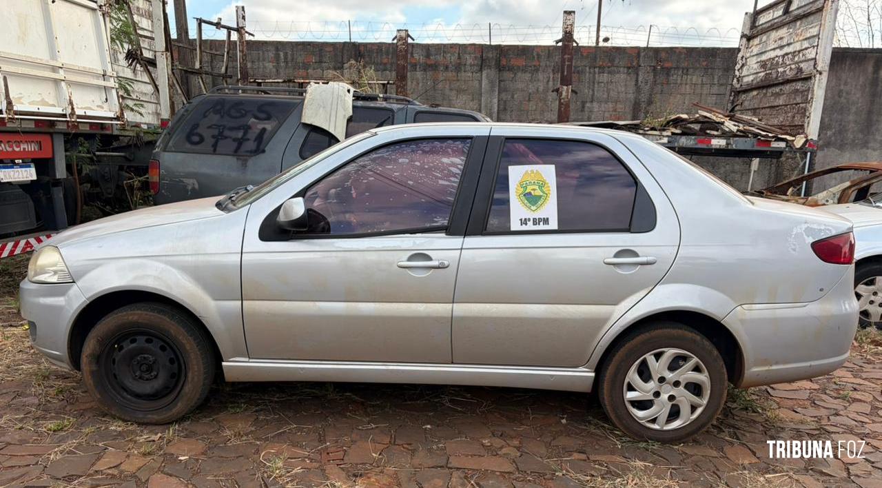 PM recupera veículo com alerta de roubo no bairro Três Lagoas em Foz do Iguaçu