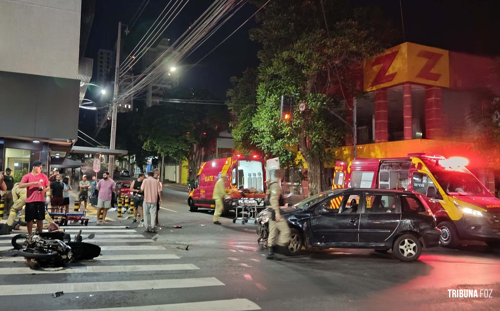 Siate socorre duas vítimas após colisão grave no centro de Foz do Iguaçu