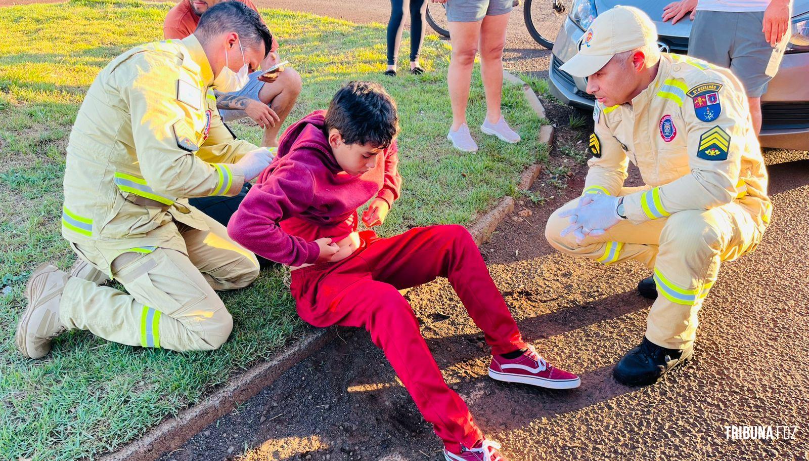 Criança de 10 anos colide bicicleta com veículo e é socorrido pelo Siate 