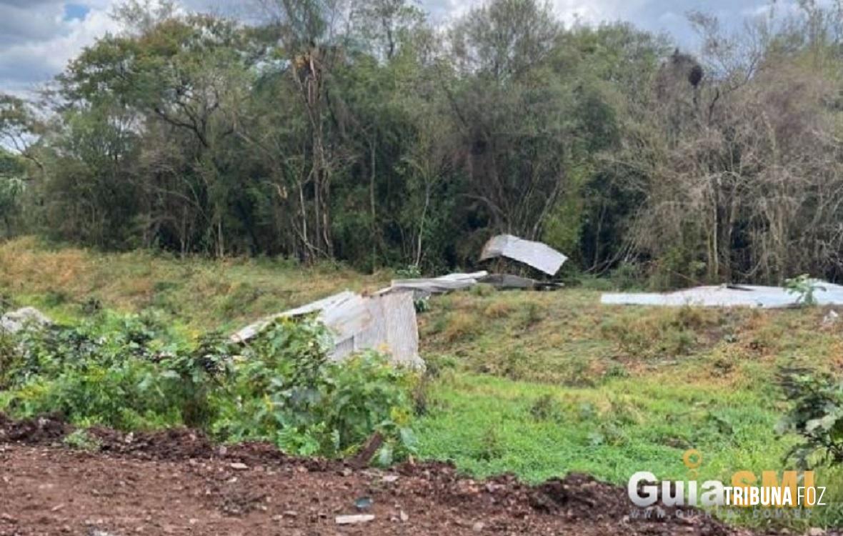 Forte rajada de vento destrói telhado de galpão e causa prejuízo de cerca de R$ 100 mil no interior de Missal